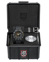 Load image into Gallery viewer, Luminox RECON Point Man Set, 45mm - XL.8825.H.SET
