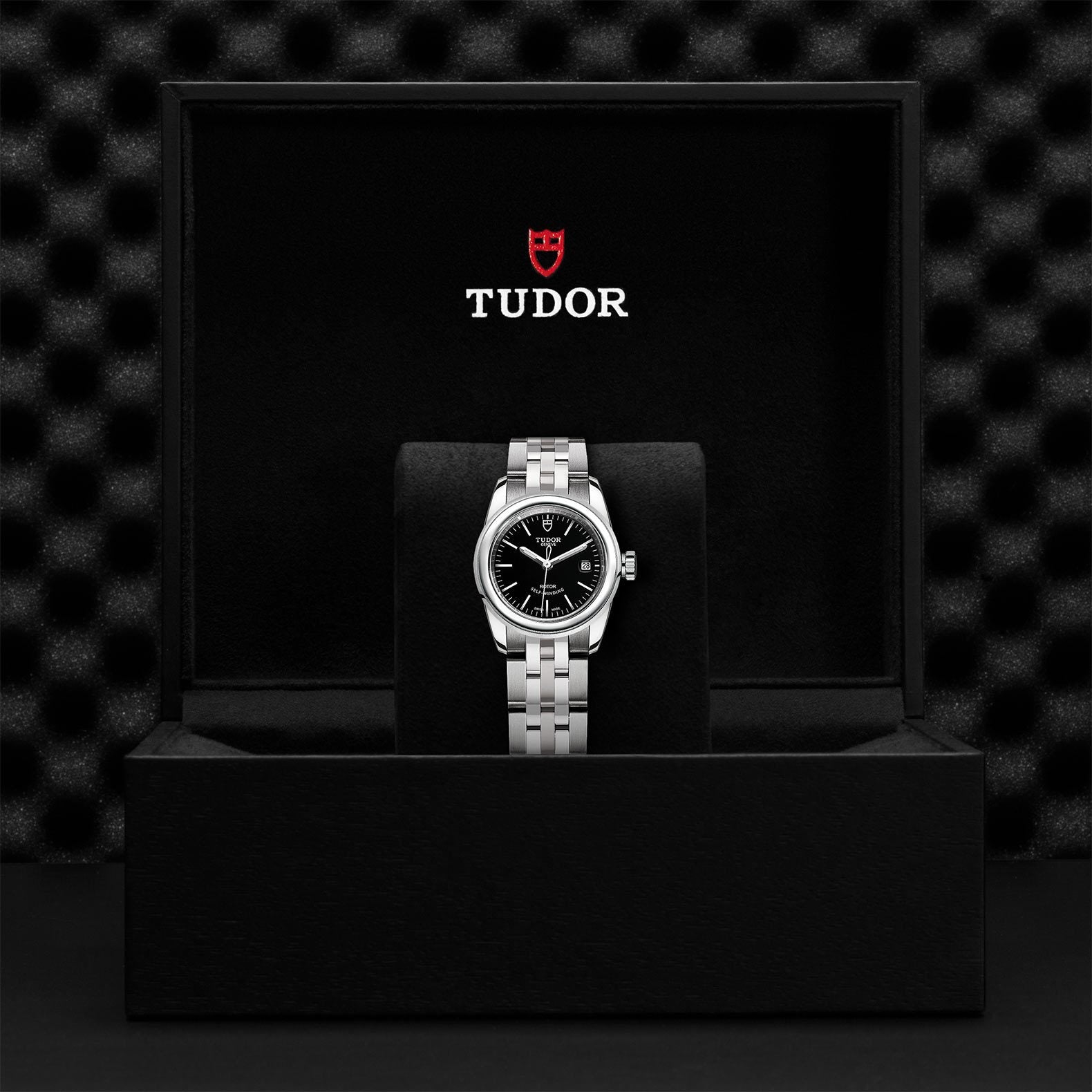 TUDOR Glamour Date