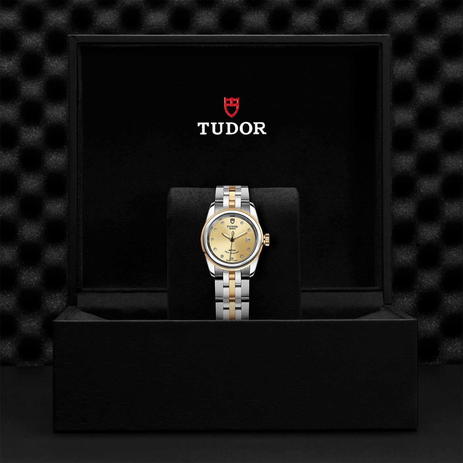 TUDOR Glamour Date