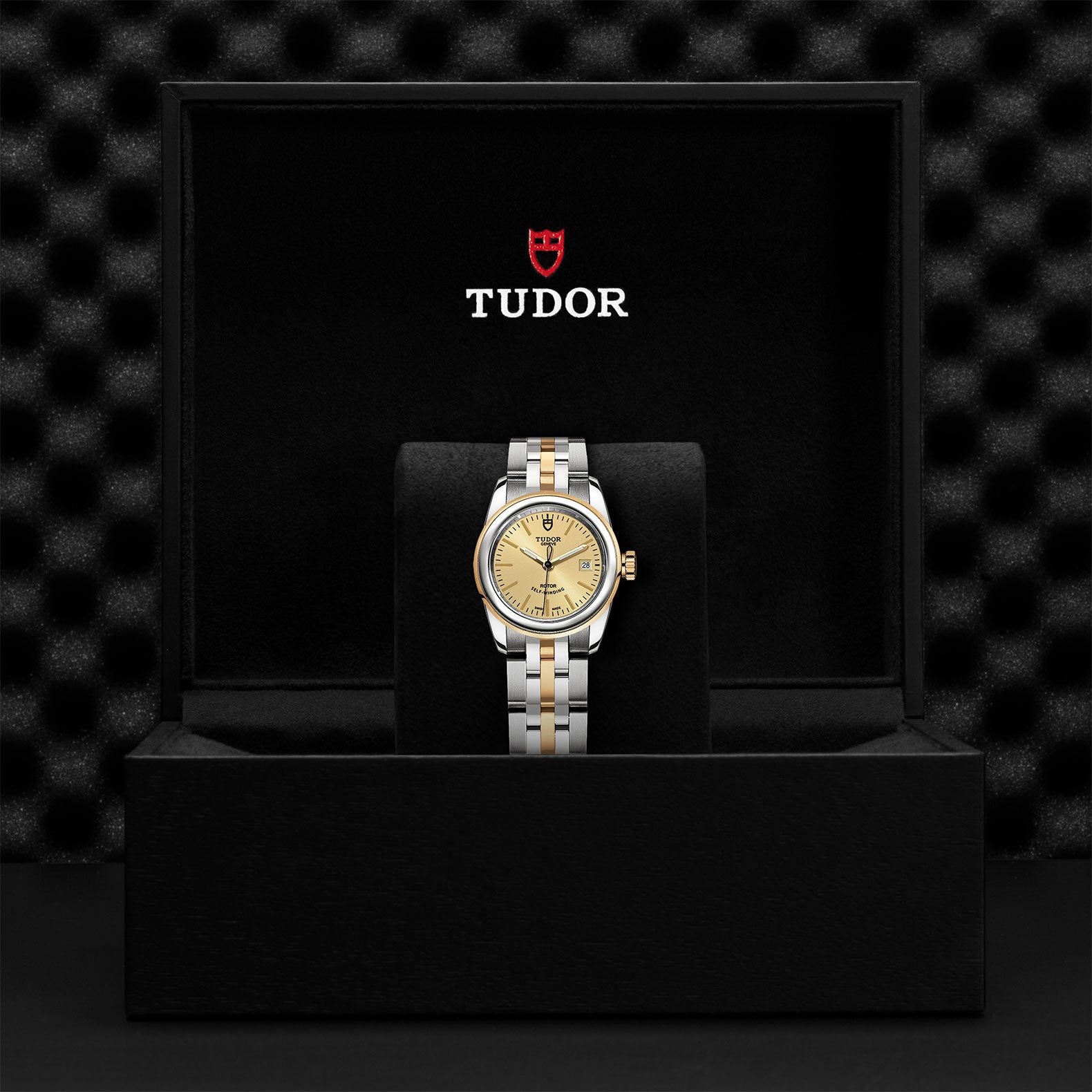TUDOR Glamour Date