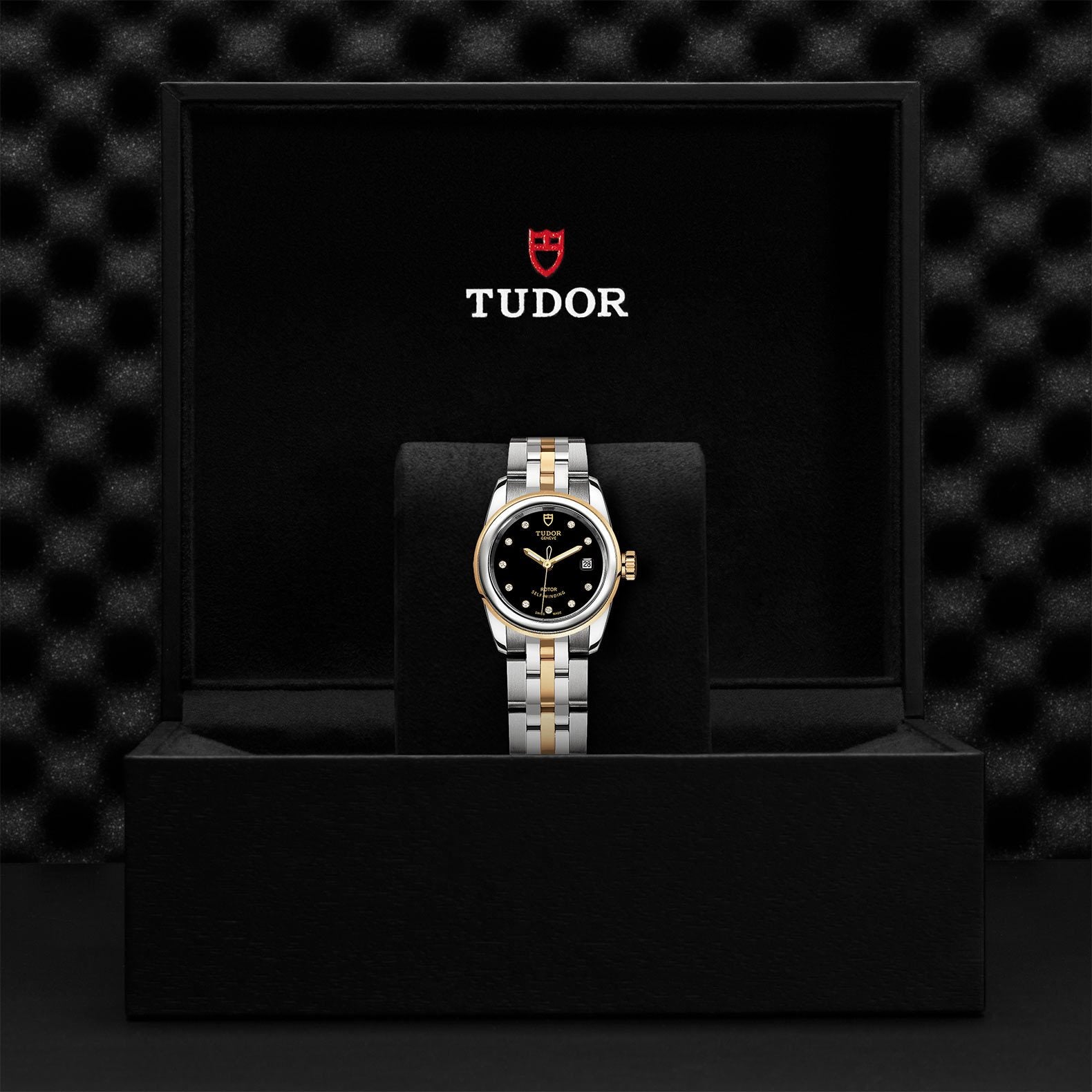 TUDOR Glamour Date