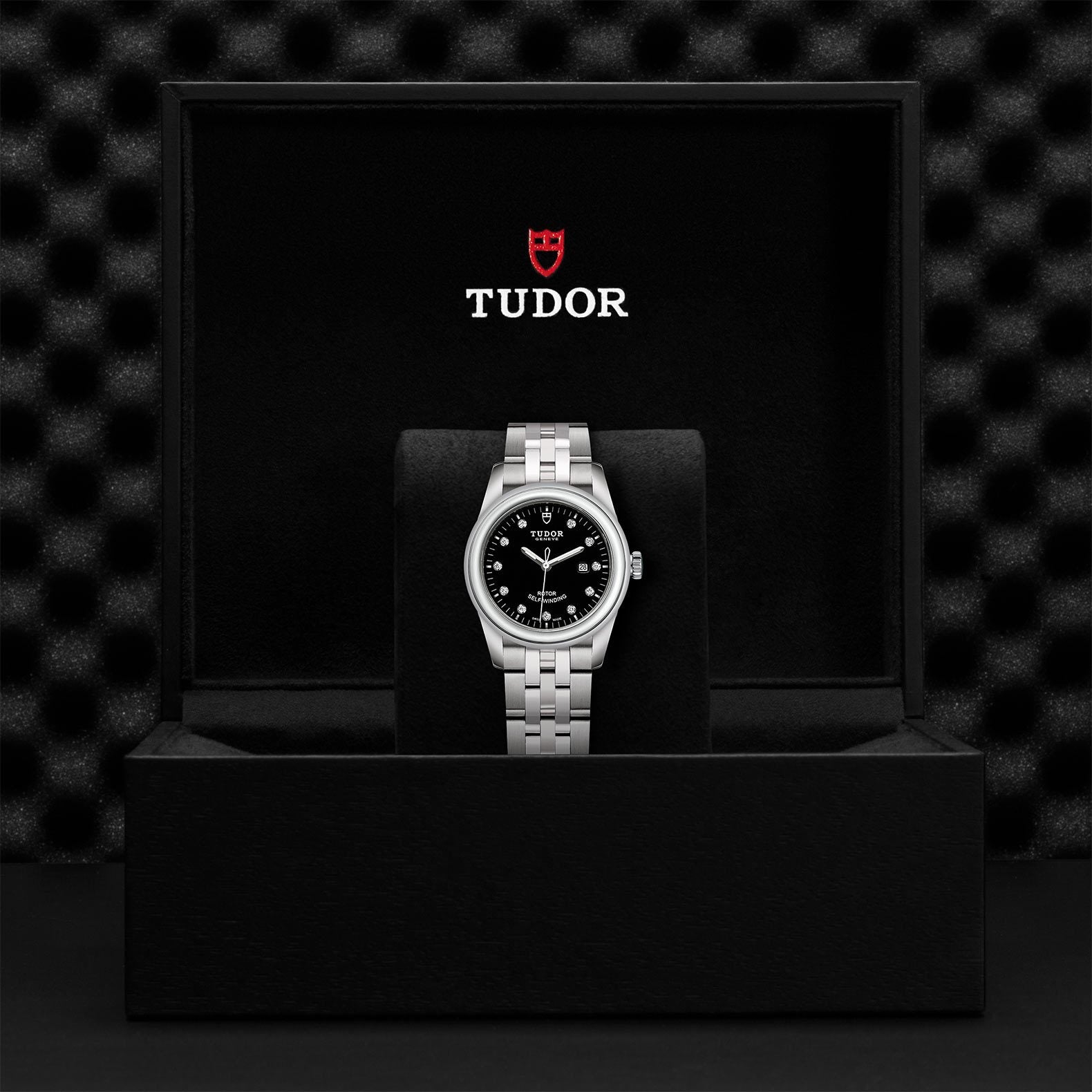 TUDOR Glamour Date