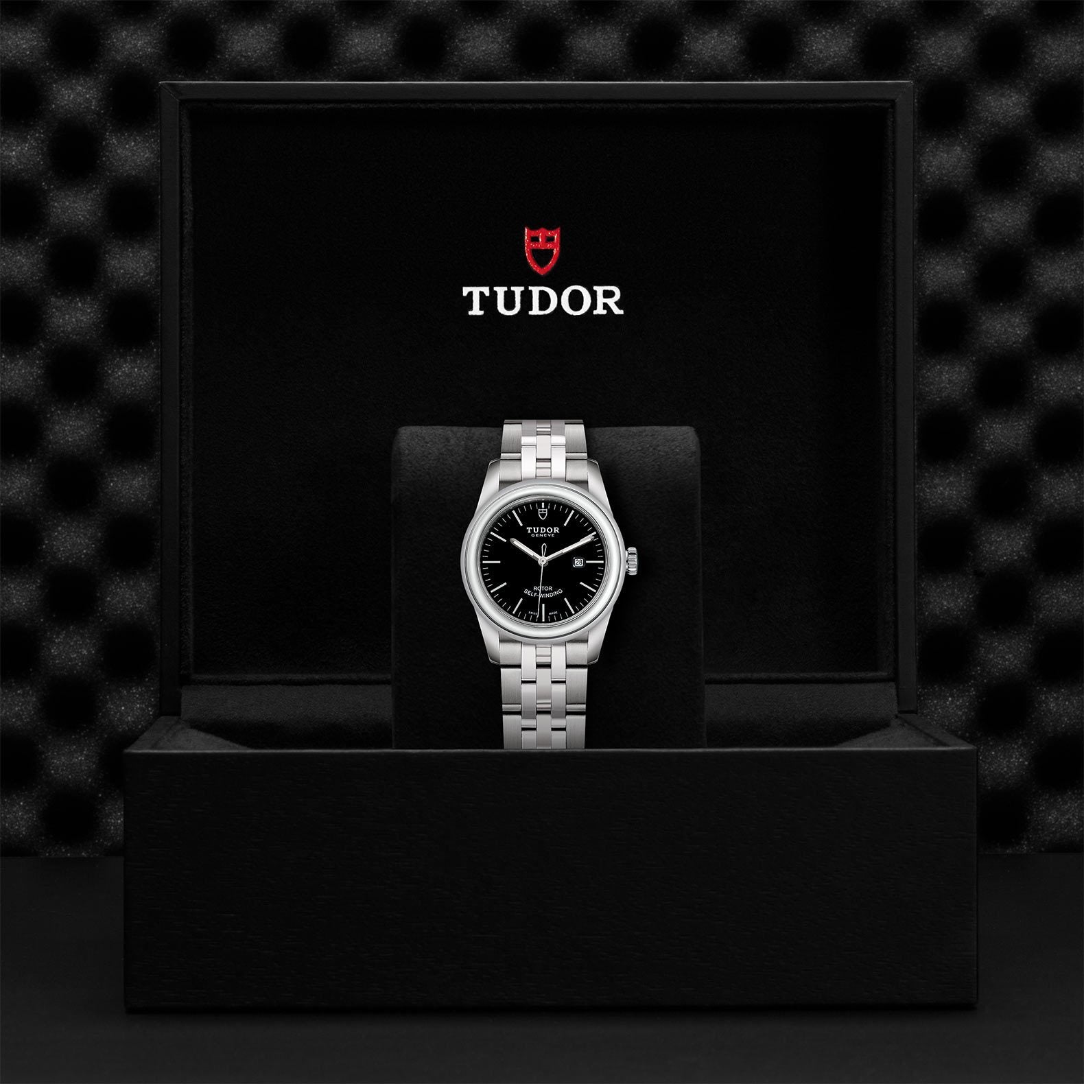 TUDOR Glamour Date
