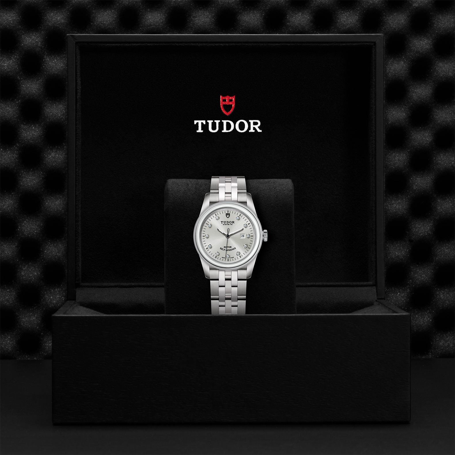 TUDOR Glamour Date