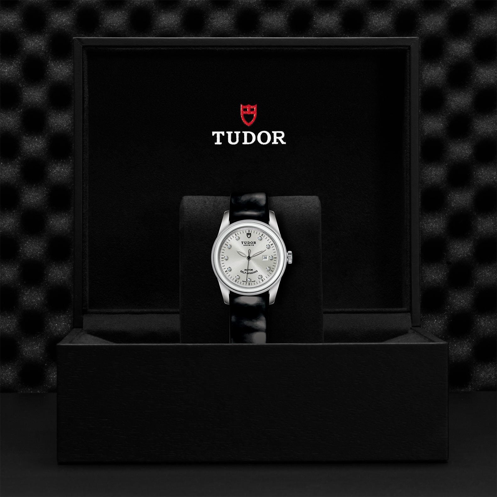 TUDOR Glamour Date