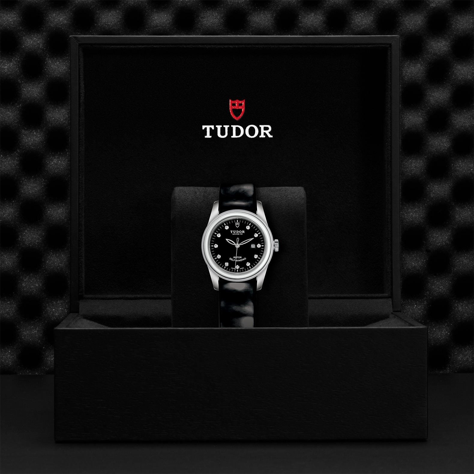 TUDOR Glamour Date