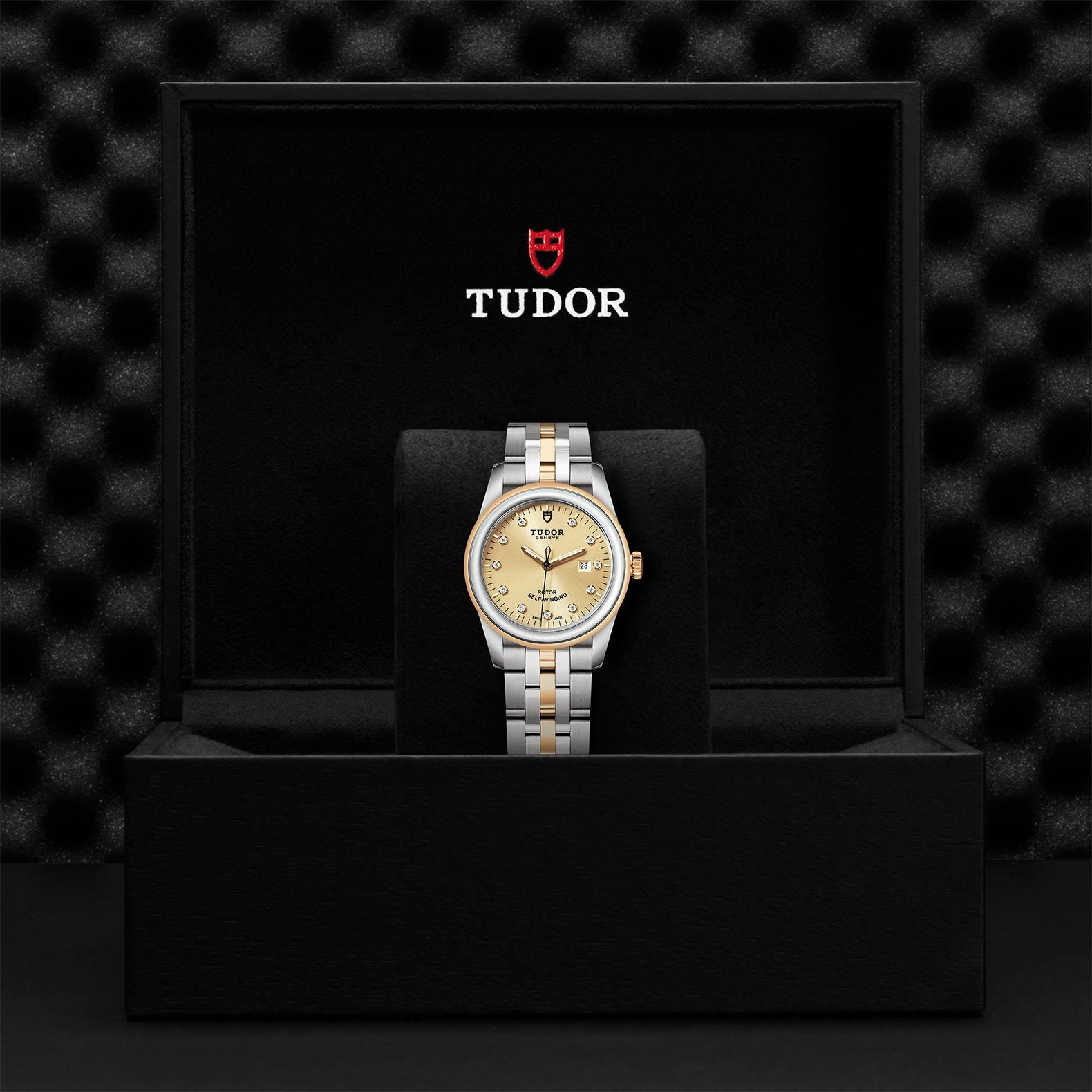 TUDOR Glamour Date
