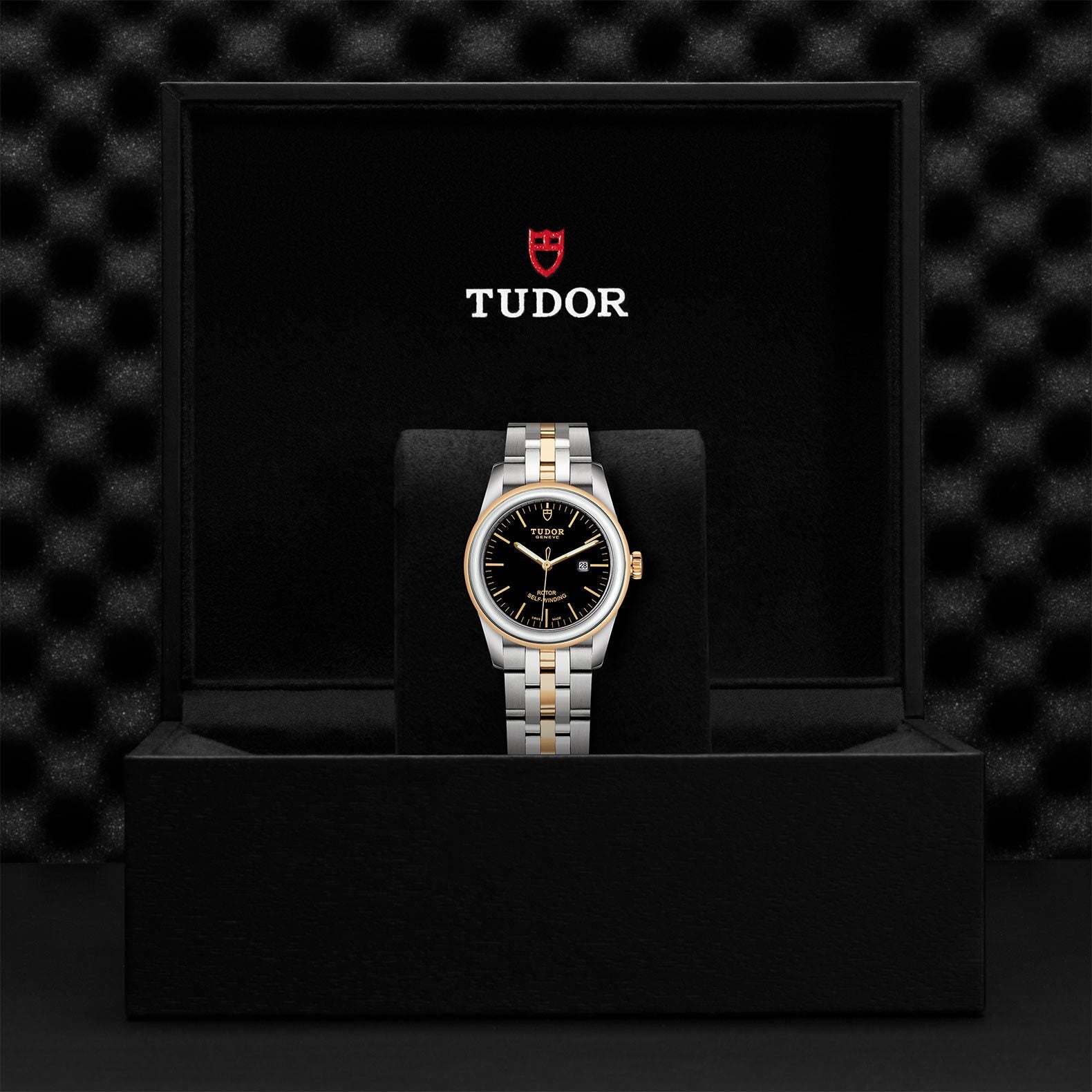 TUDOR Glamour Date