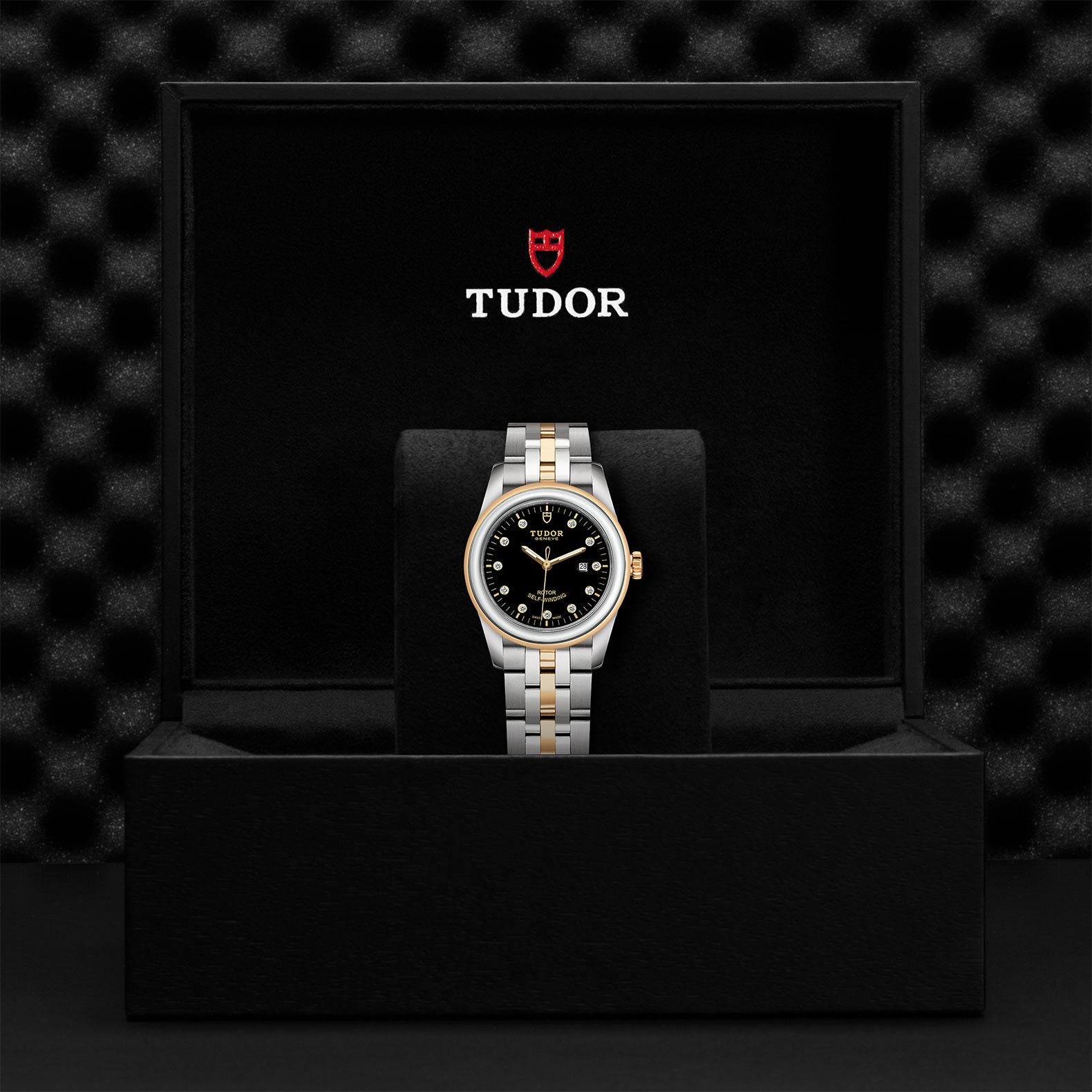 TUDOR Glamour Date