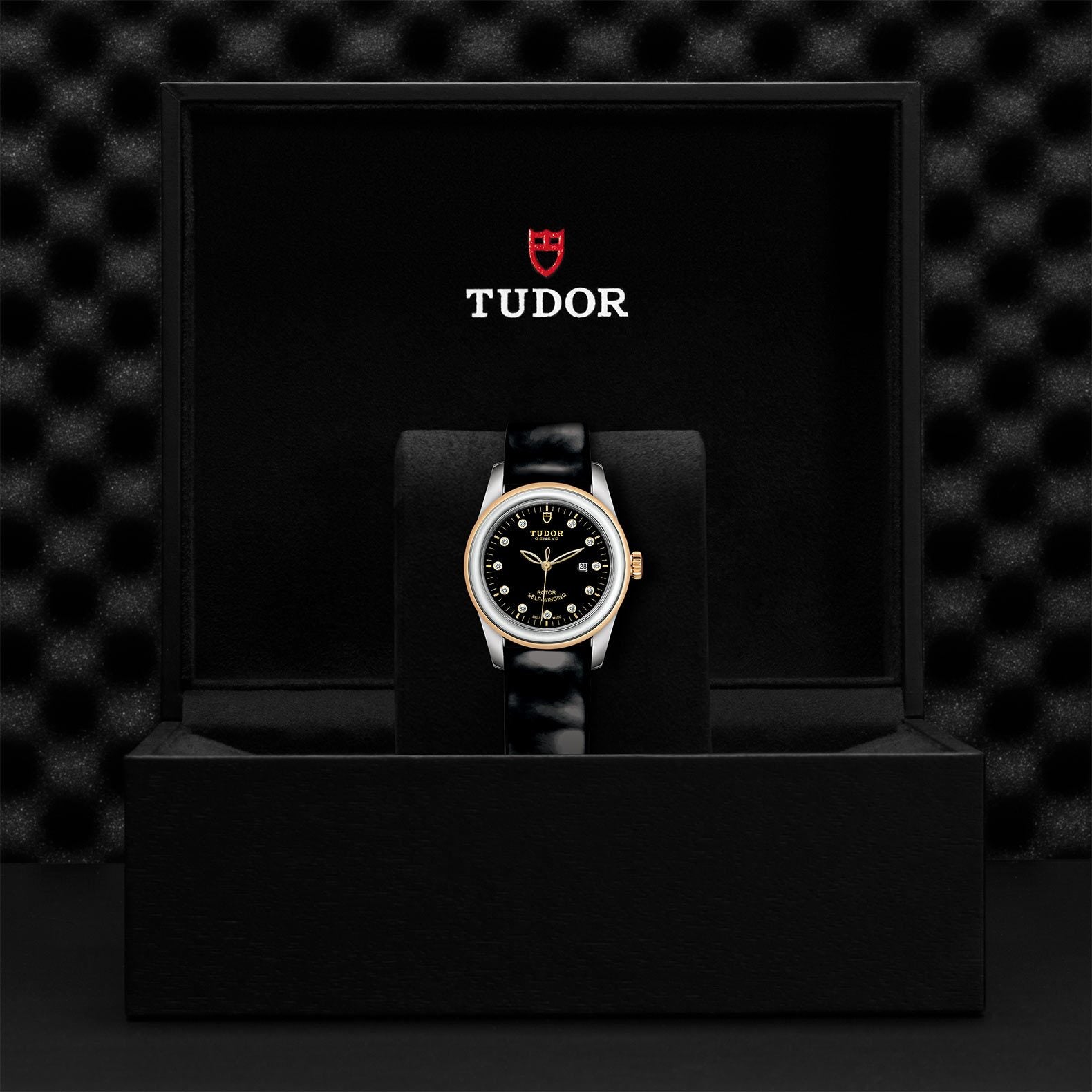 TUDOR Glamour Date