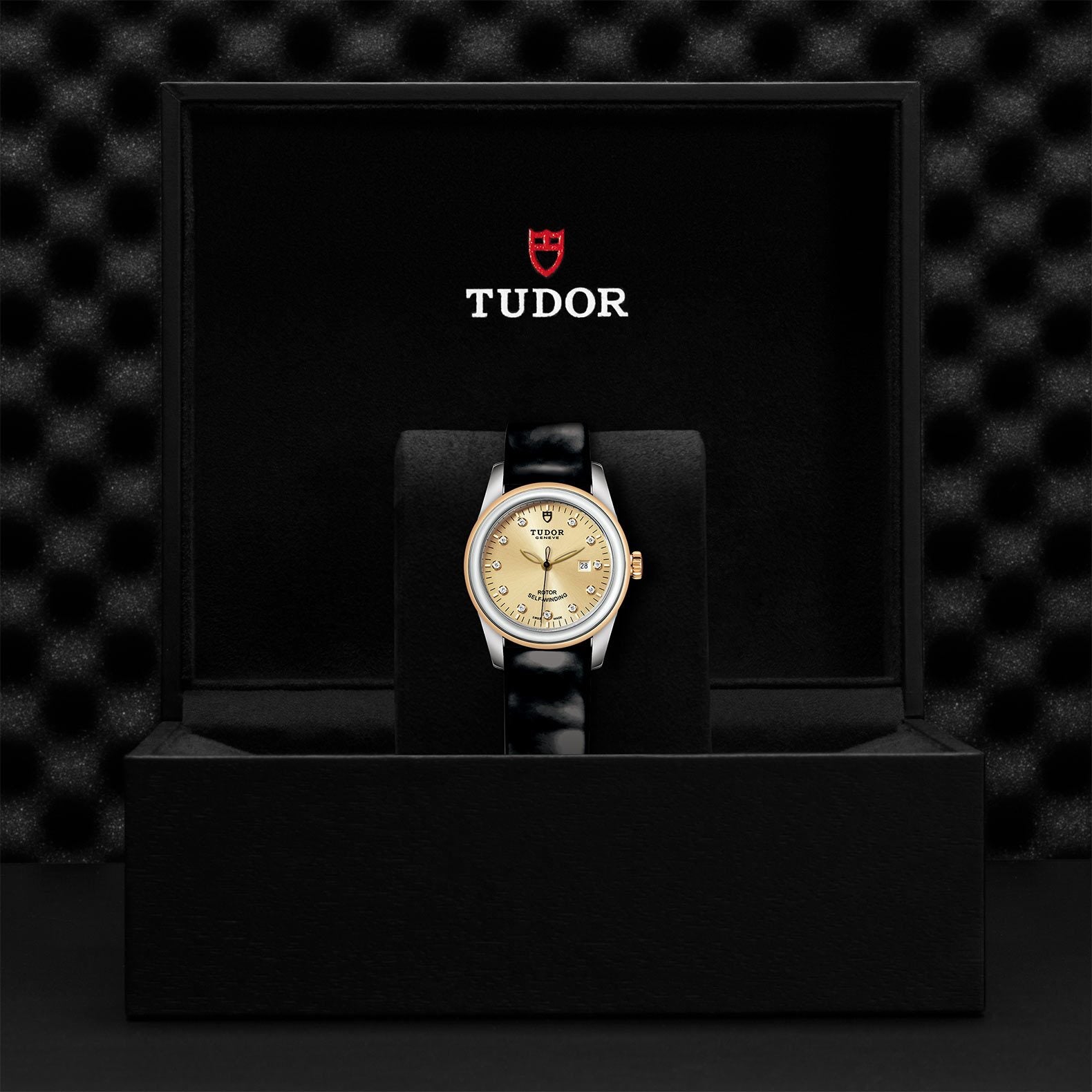 TUDOR Glamour Date