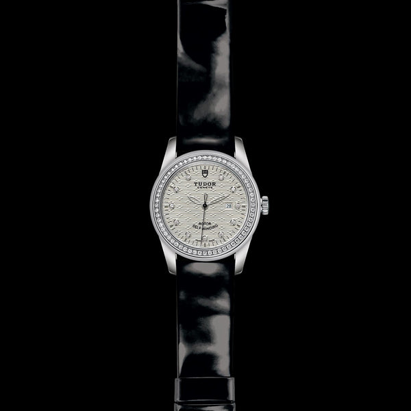 TUDOR Glamour Date