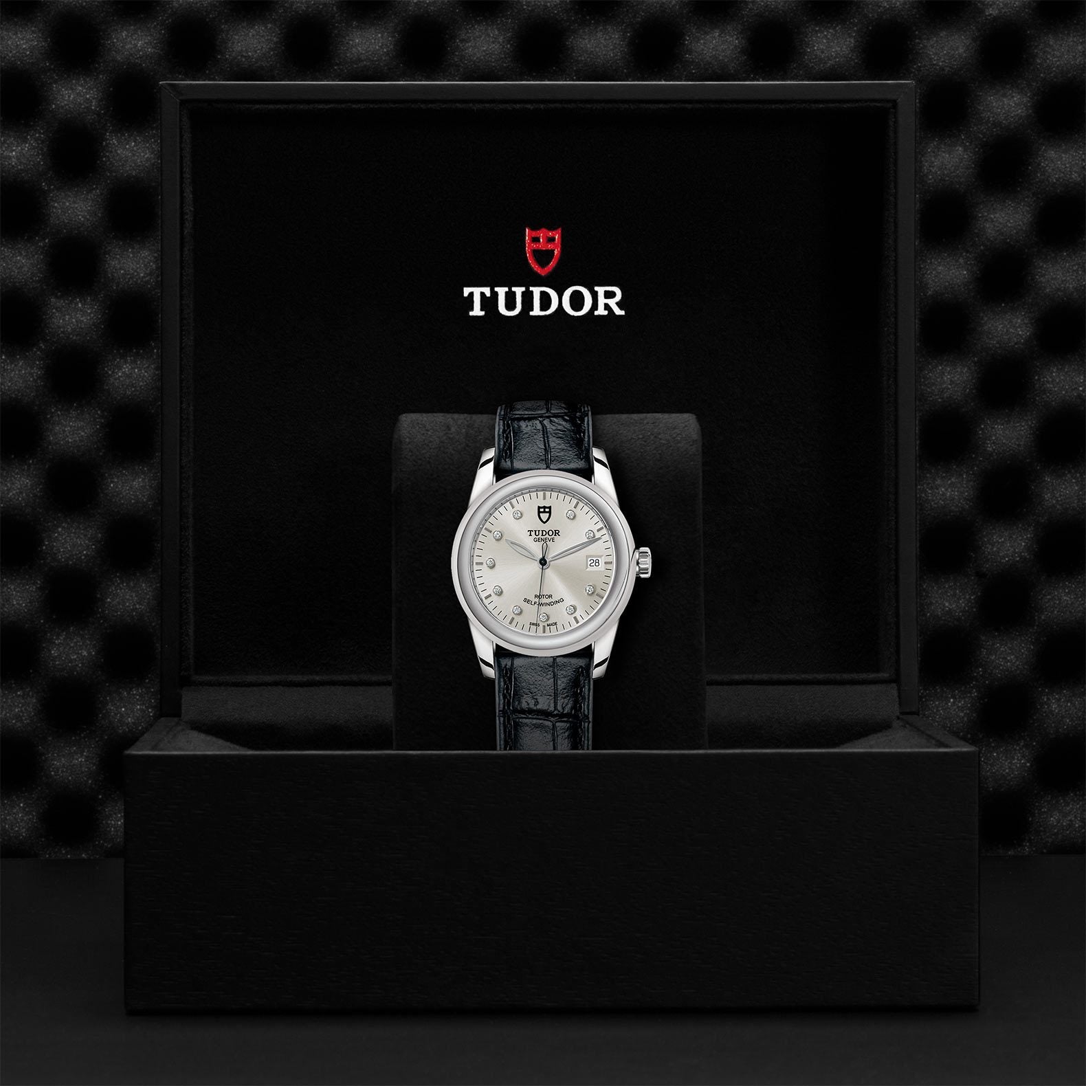 TUDOR Glamour Date