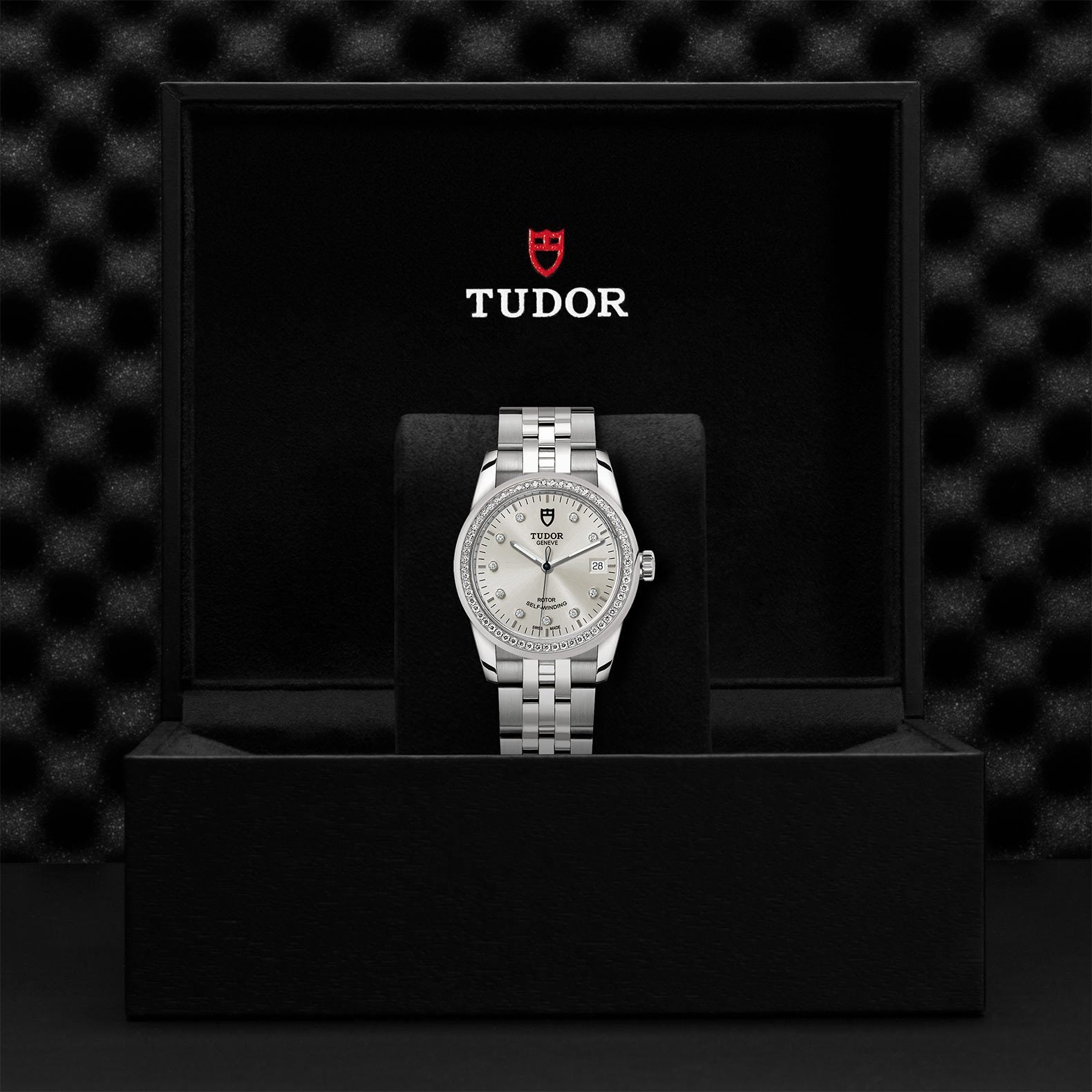 TUDOR Glamour Date