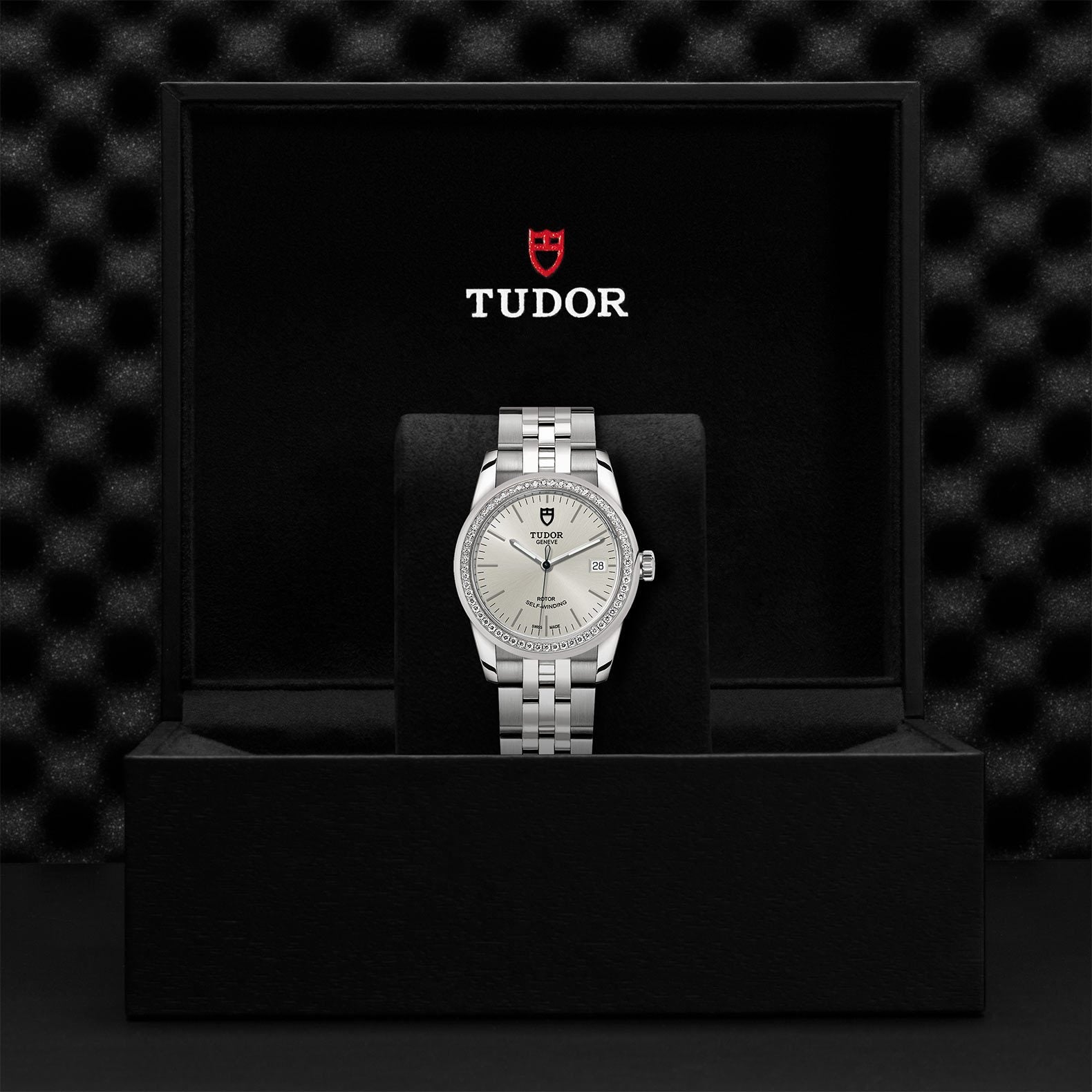 TUDOR Glamour Date