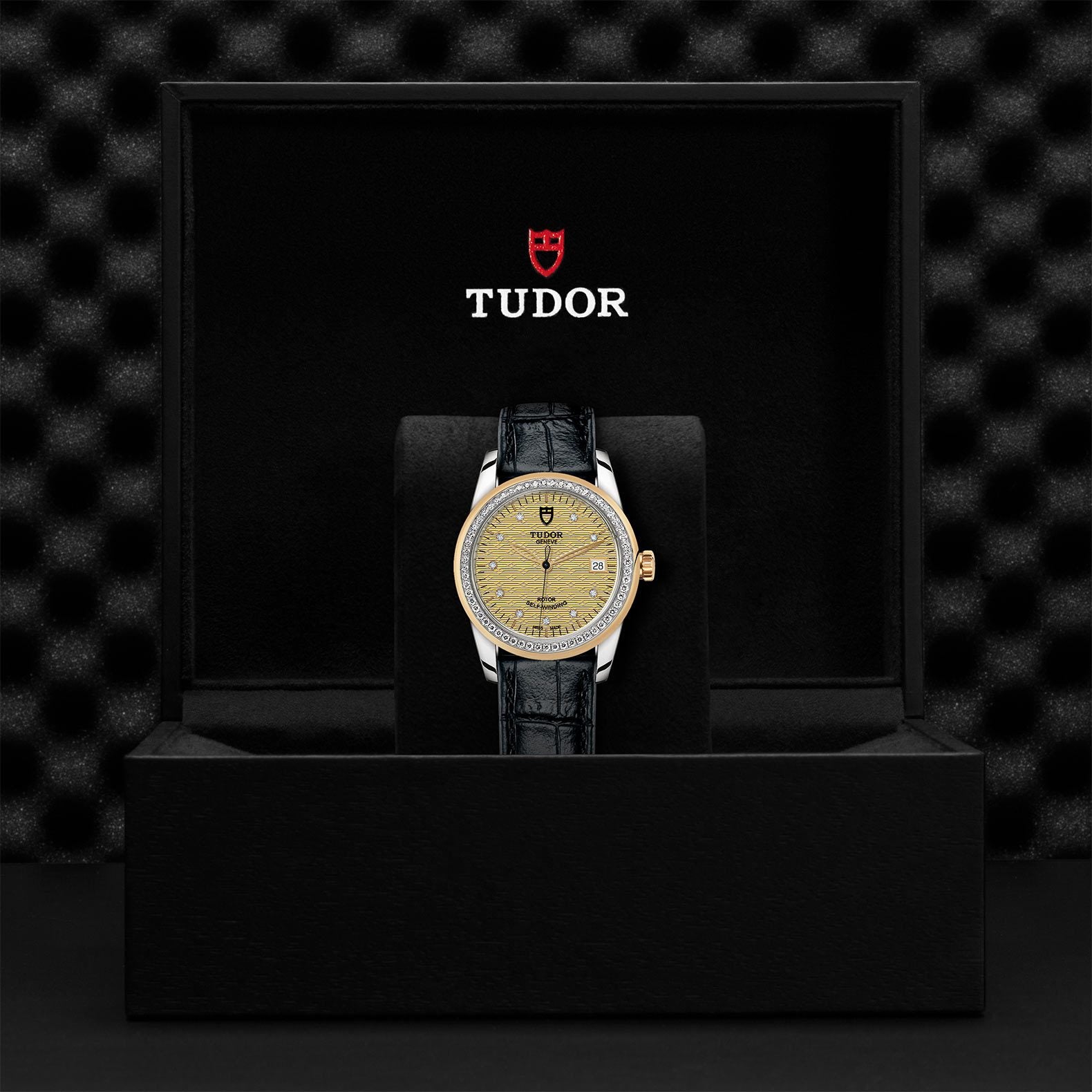TUDOR Glamour Date