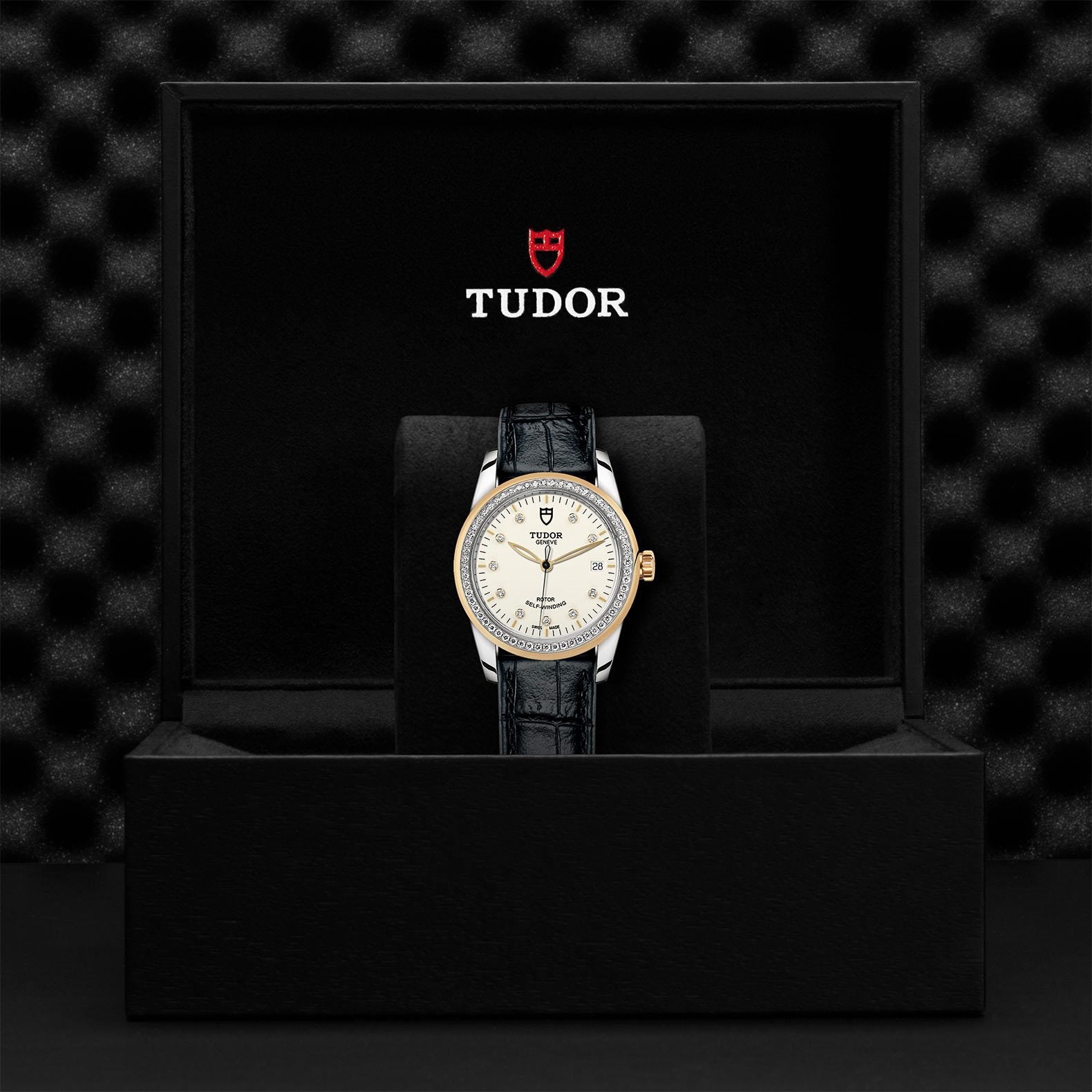 TUDOR Glamour Date
