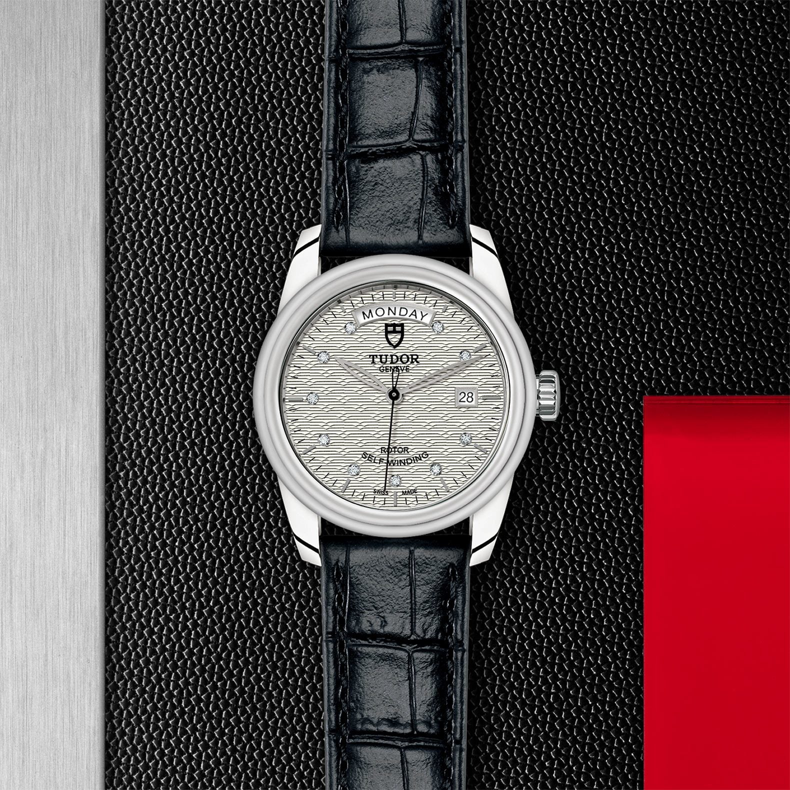 TUDOR Glamour Date+Day