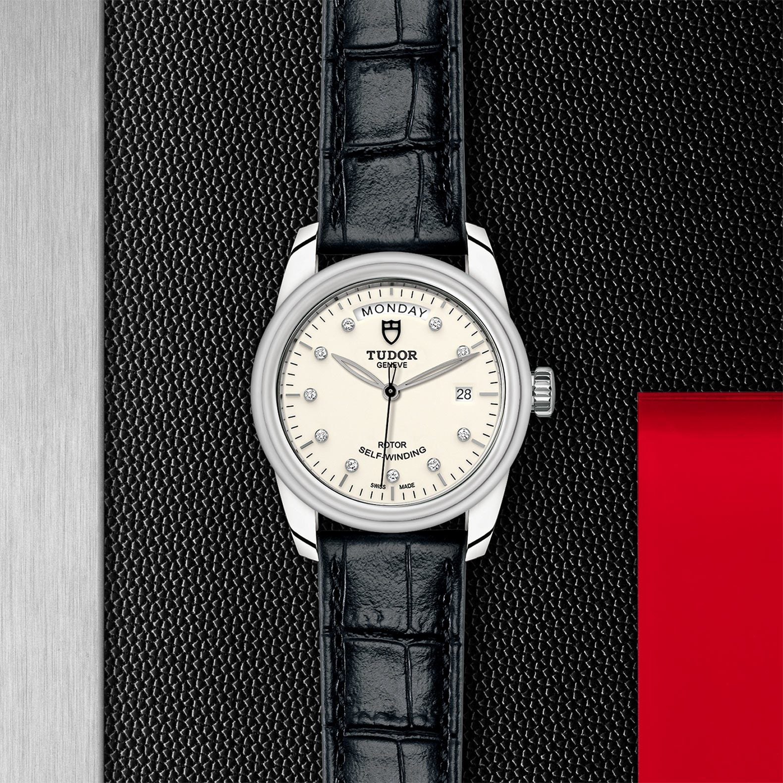 TUDOR Glamour Date+Day