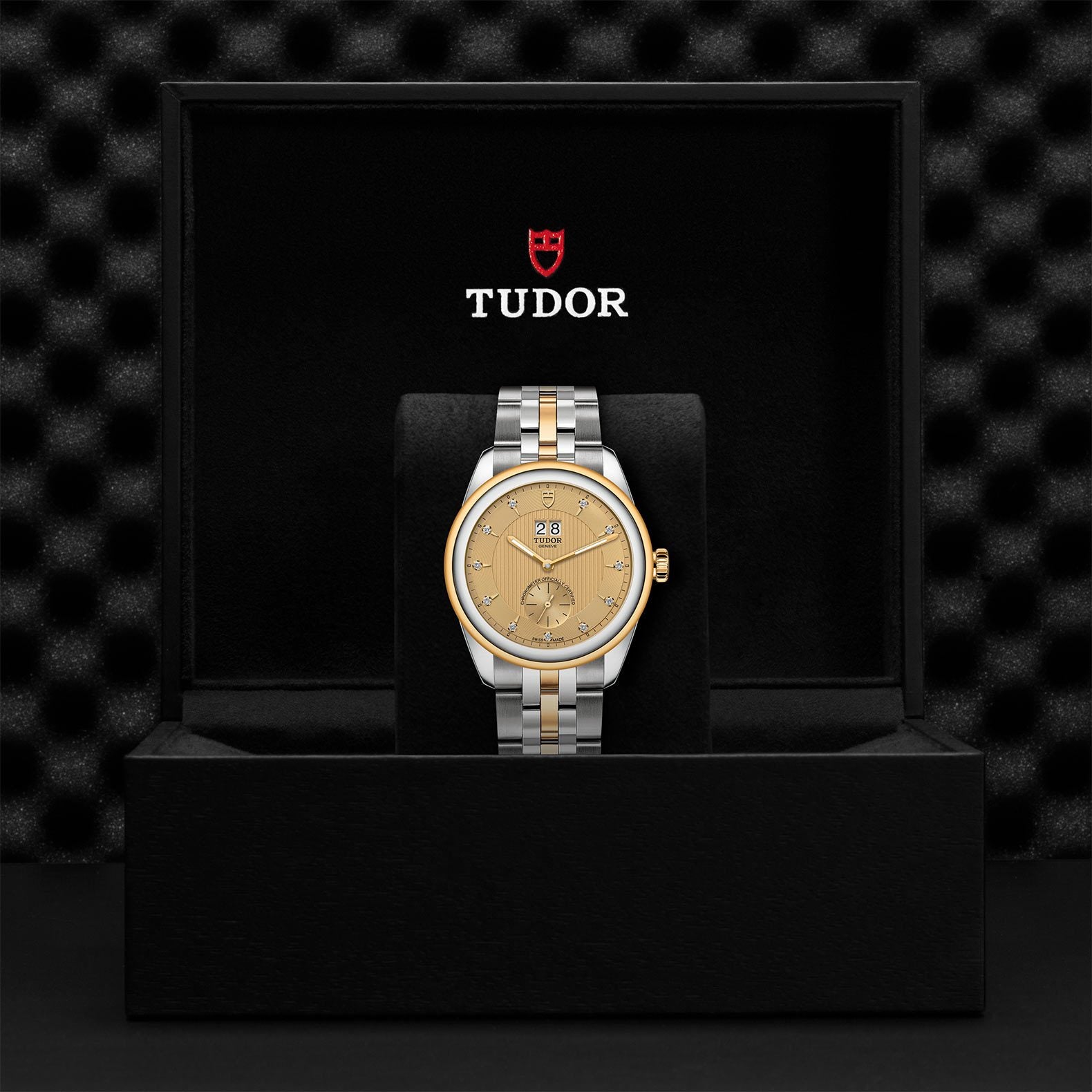 TUDOR Glamour Double Date